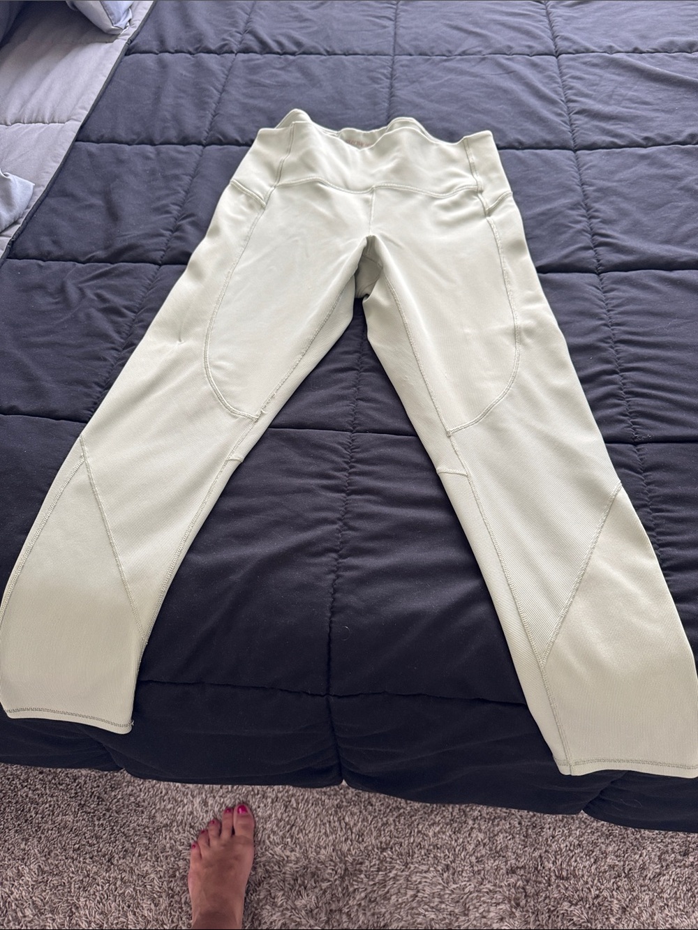 Women’s Stretch Performance Leggings in Light Sage
